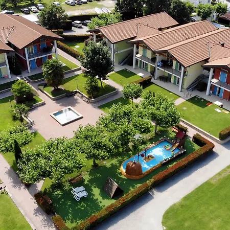 מלון דירות Alice 3*