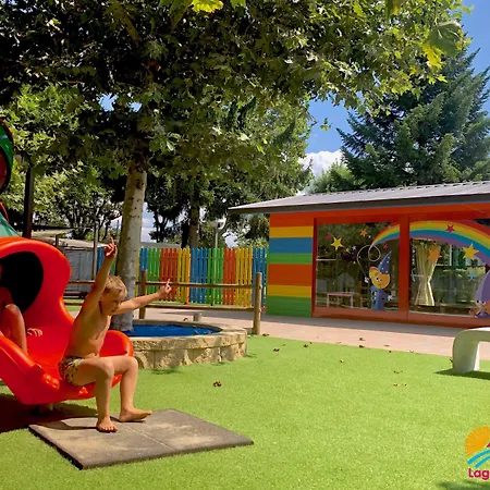 מלון דירות Alice 3*