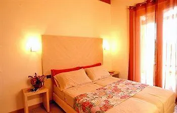 Hotel apartamentowy Alice 3*